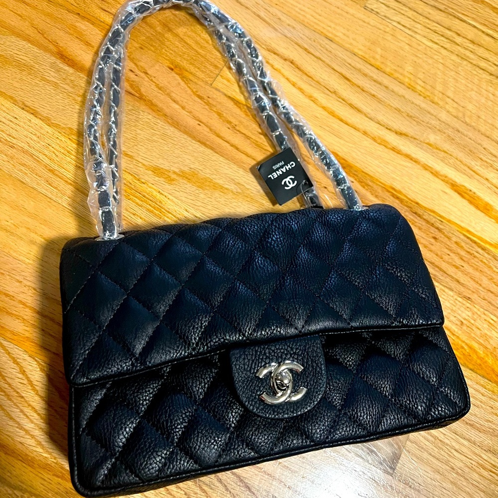 Luxury hand bag